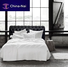 Double bed Chesterfieldupholsteredwith headboard